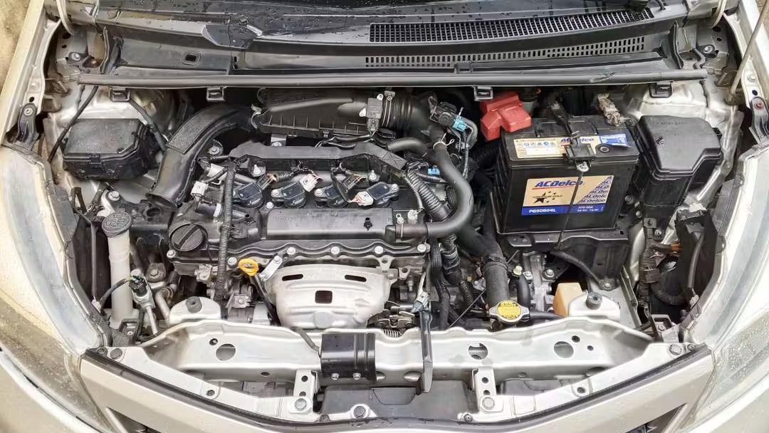 TOYOTA YARIS 3