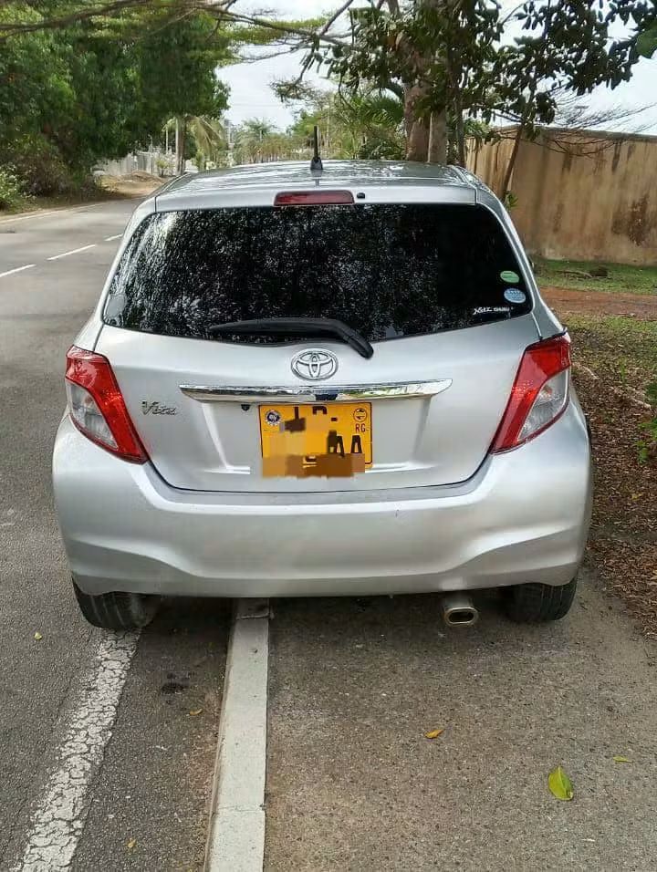 TOYOTA YARIS 3