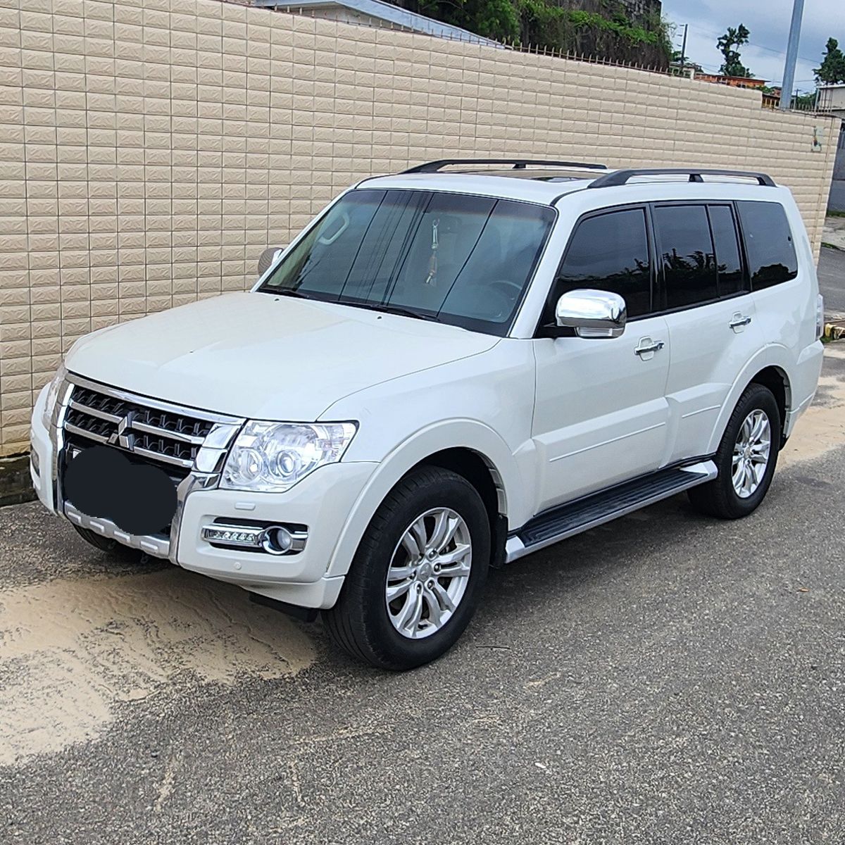 Mitsubishi Pajero GLS 2015