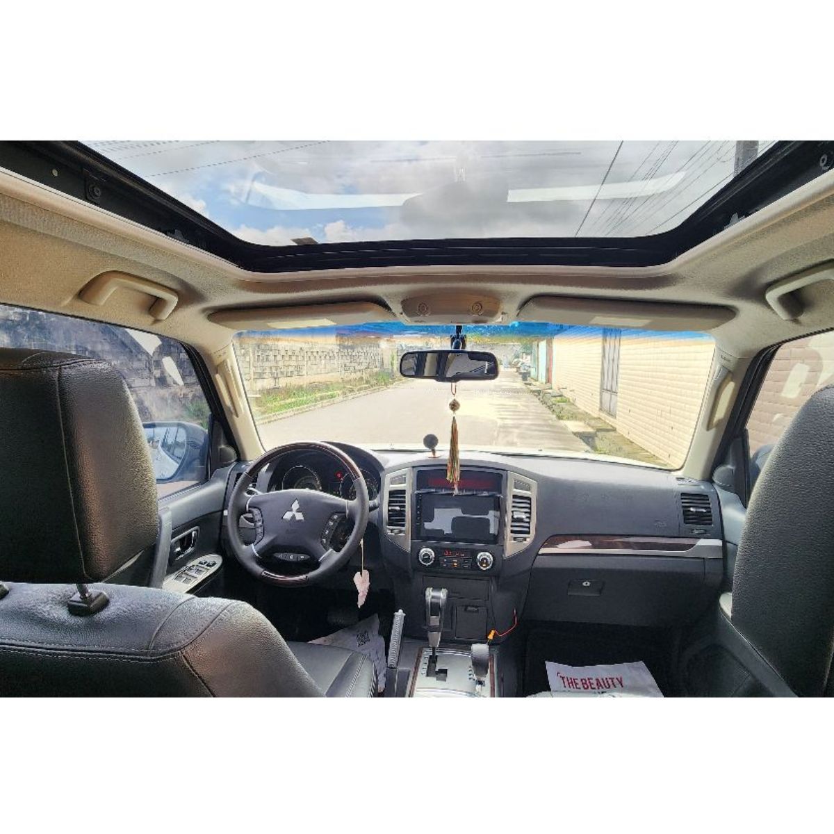 Mitsubishi Pajero GLS 2015