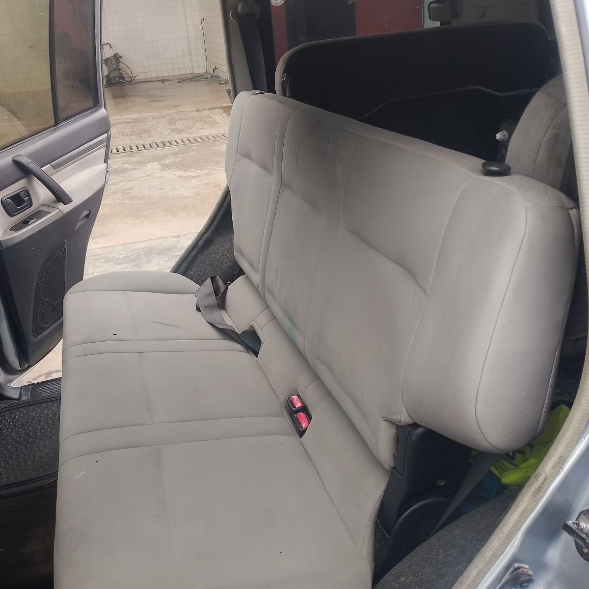 Mitsubishi Pajero 7 places