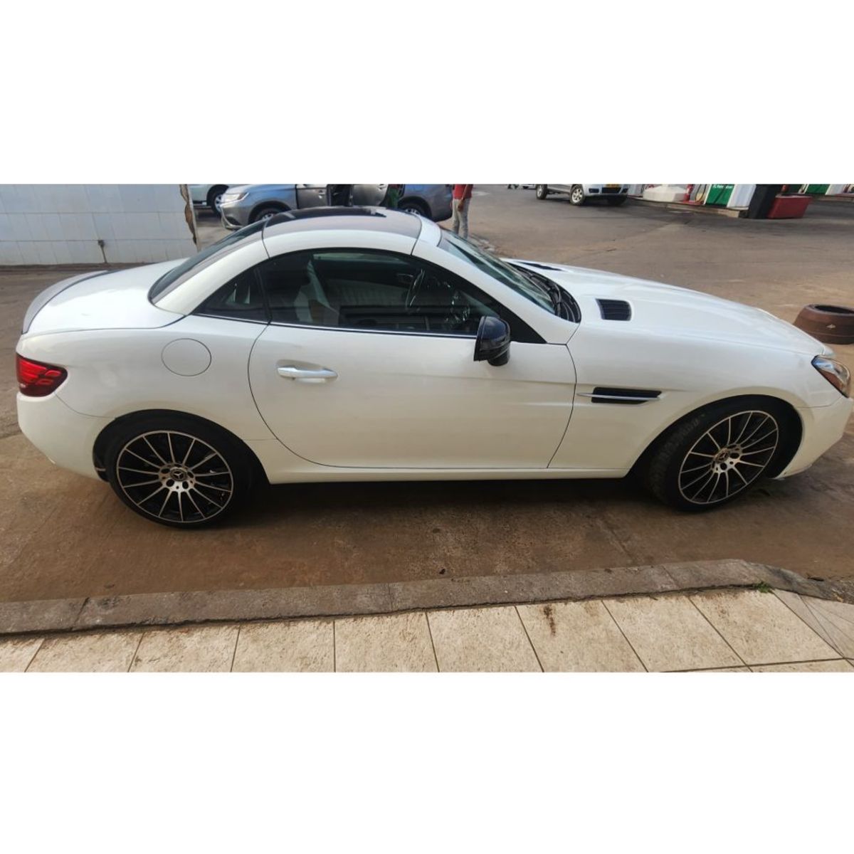 Mercedes-Benz SLC 200