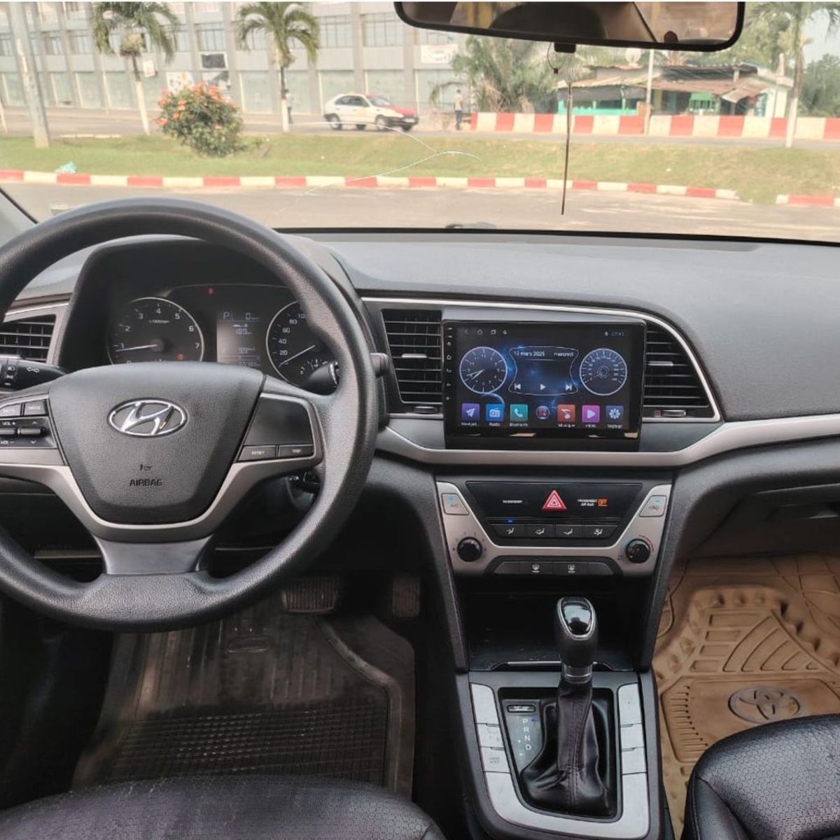 Hyundai Avante GDI