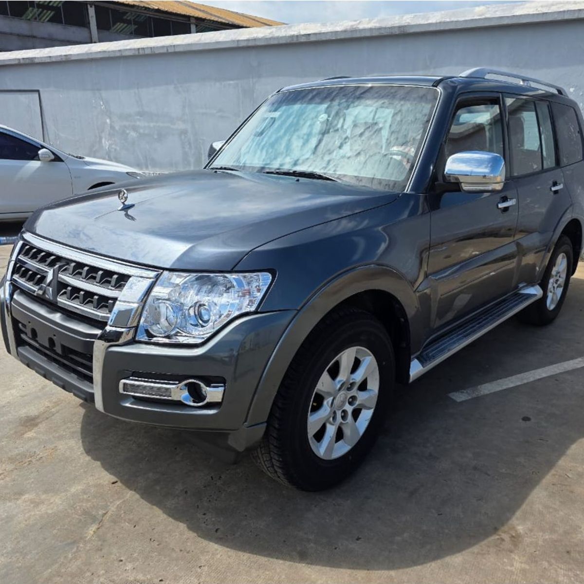 Mitsubishi Pajero GLS V6