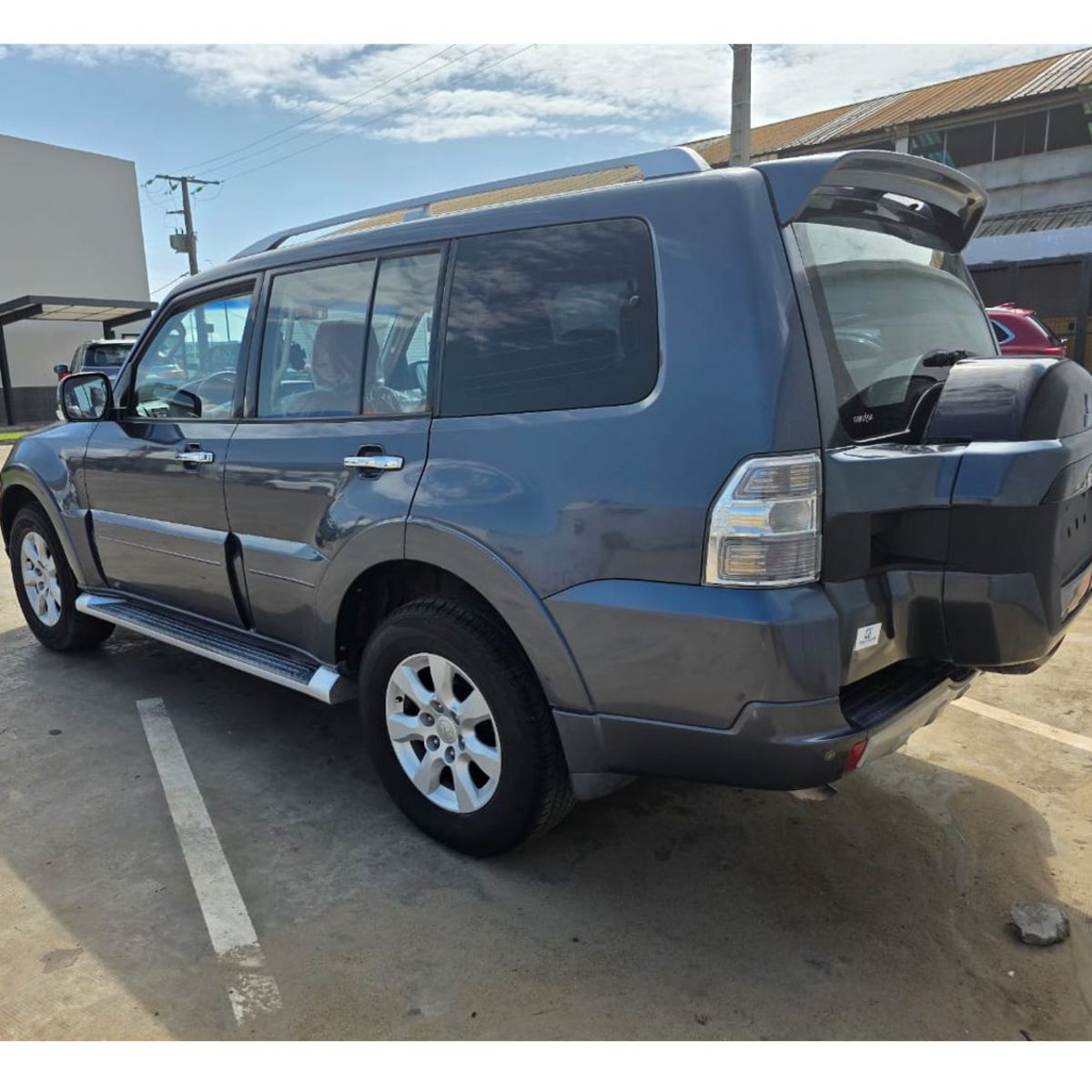 Mitsubishi Pajero GLS V6