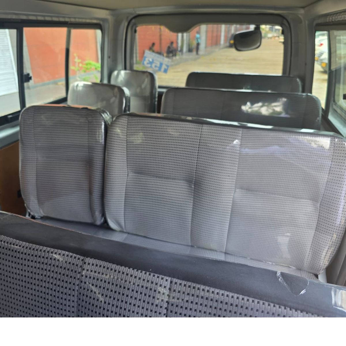 Toyota Hiace 2016
