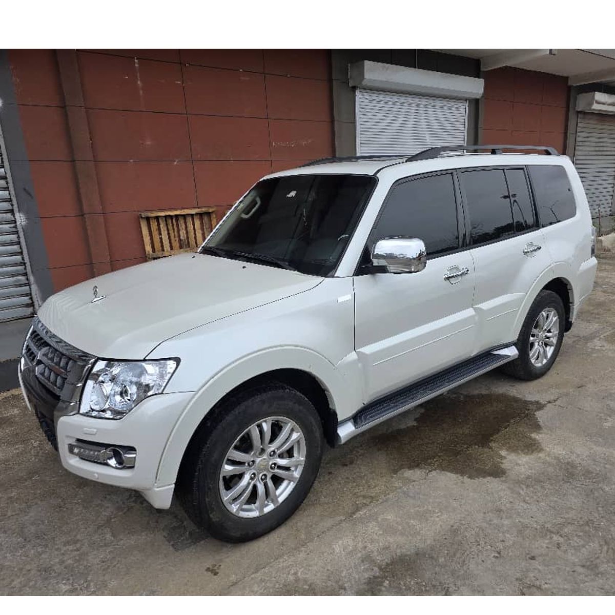 Mitsubishi Pajero GLS