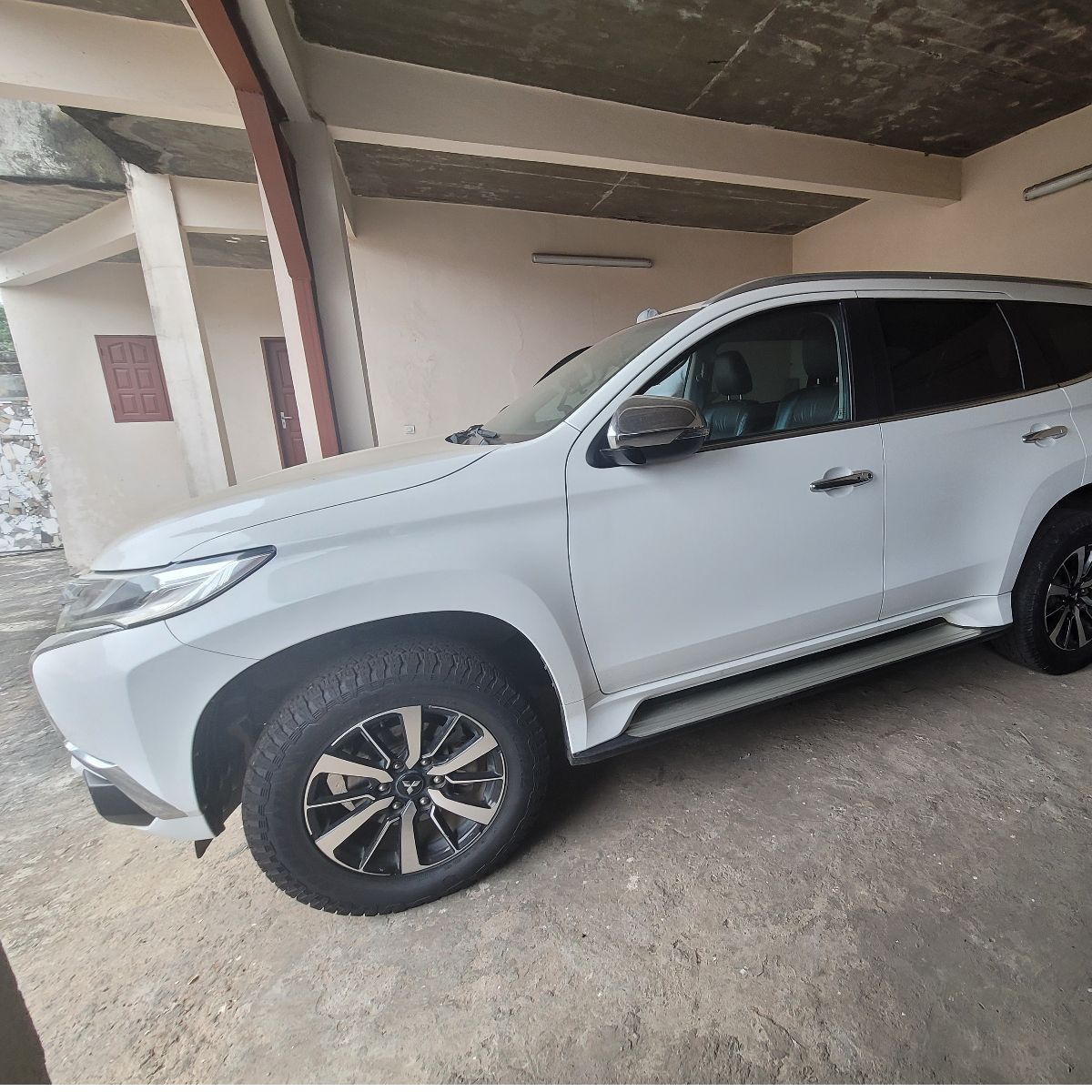 Mitsubishi Pajero Montero Sport