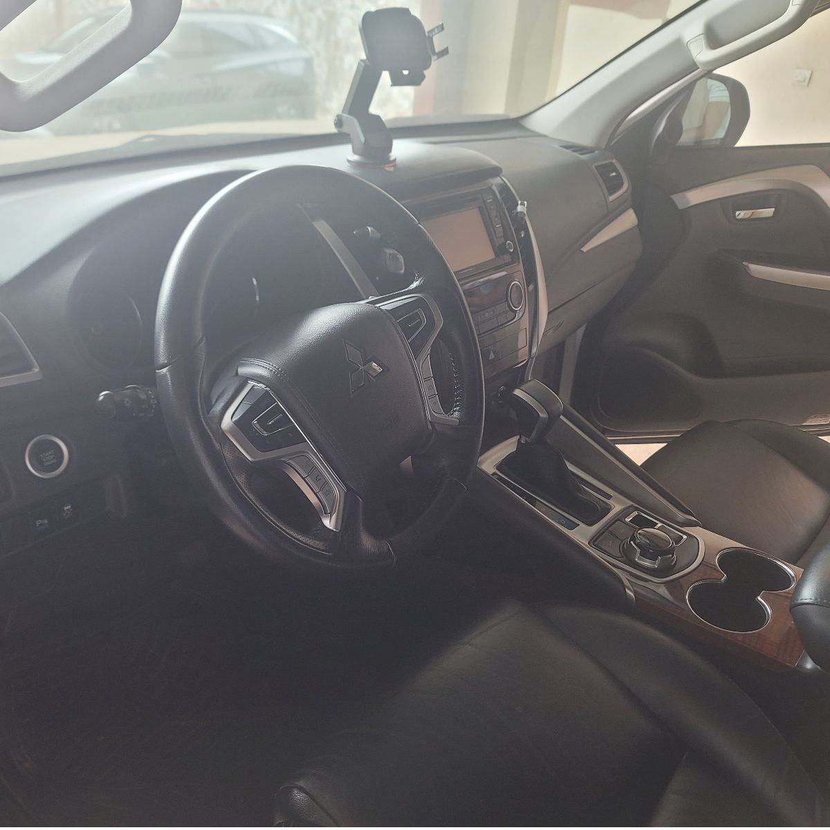 Mitsubishi Pajero Montero Sport