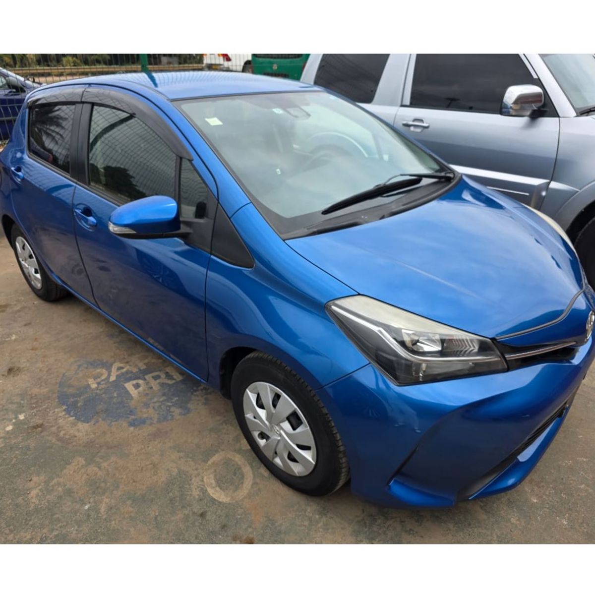 TOYOTA Yaris 3
