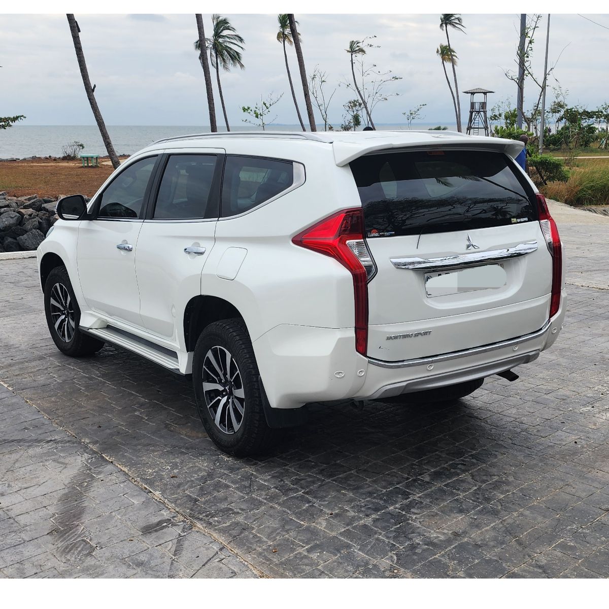 Mitsubishi Pajero Montero Sport