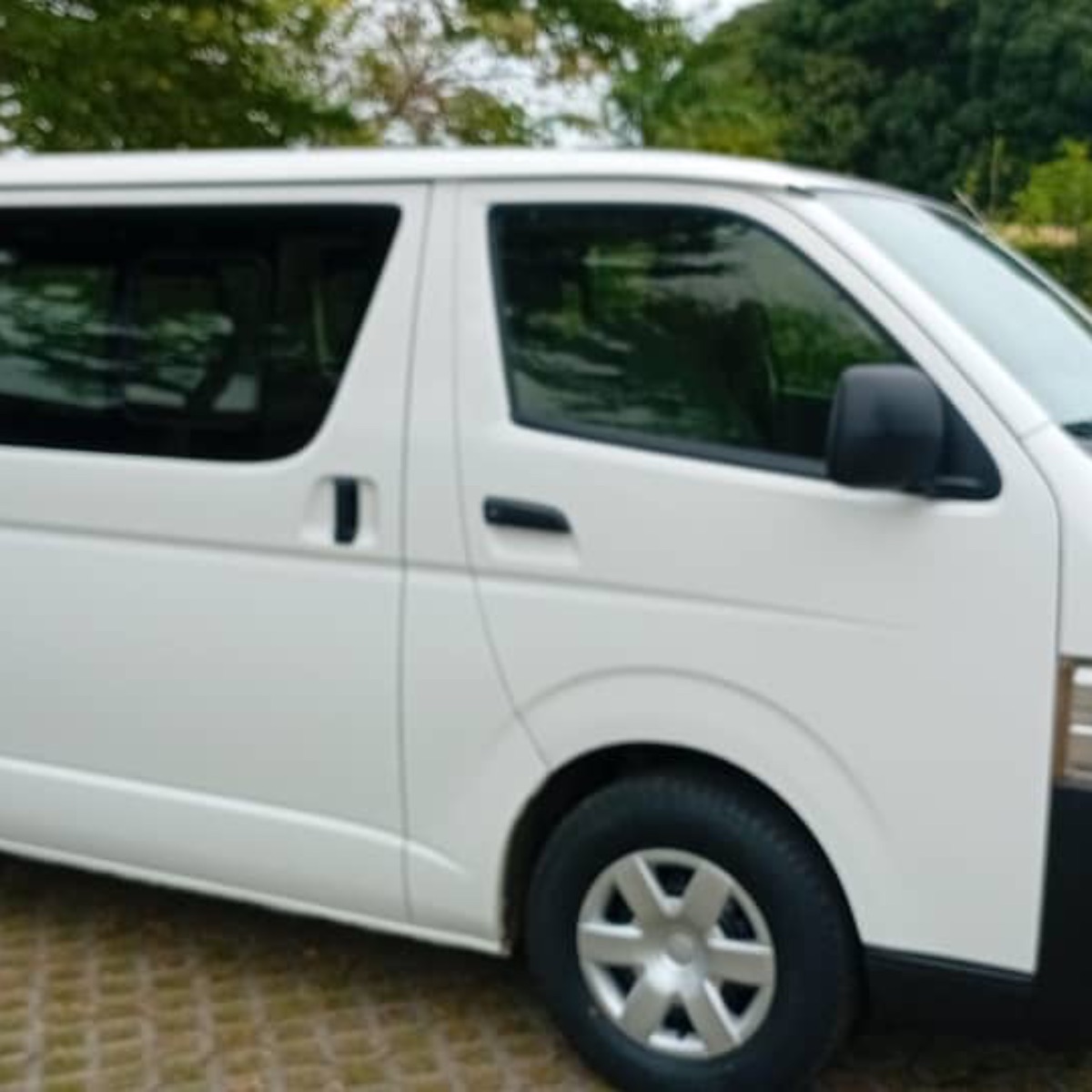 Toyota bus Hiace