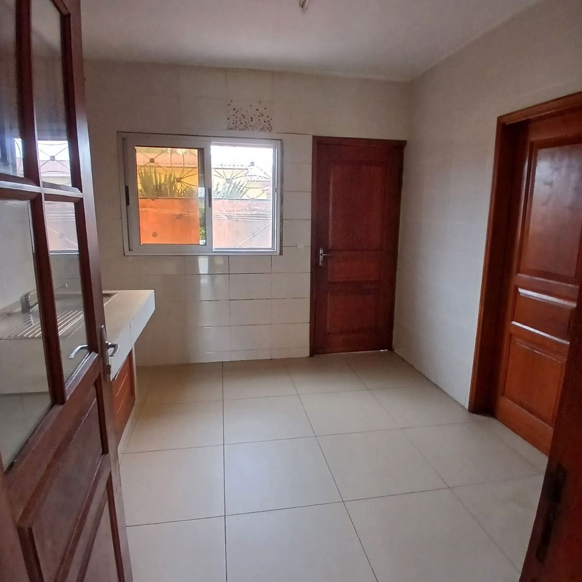 Villa duplex mitoyenne à Avorbam