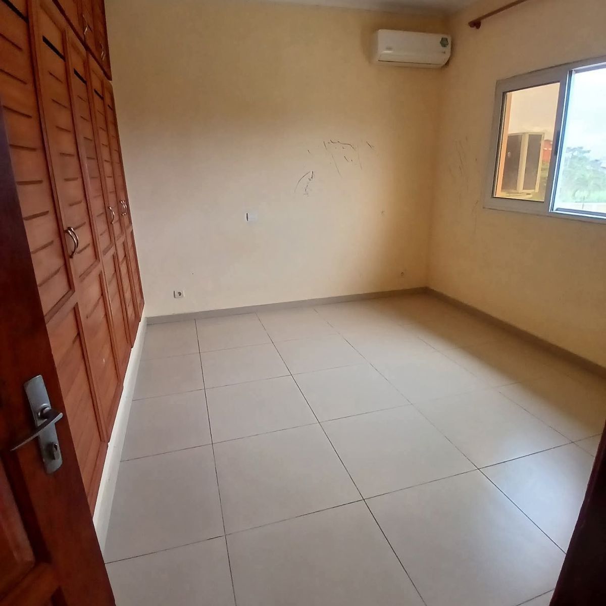Villa duplex mitoyenne à Avorbam