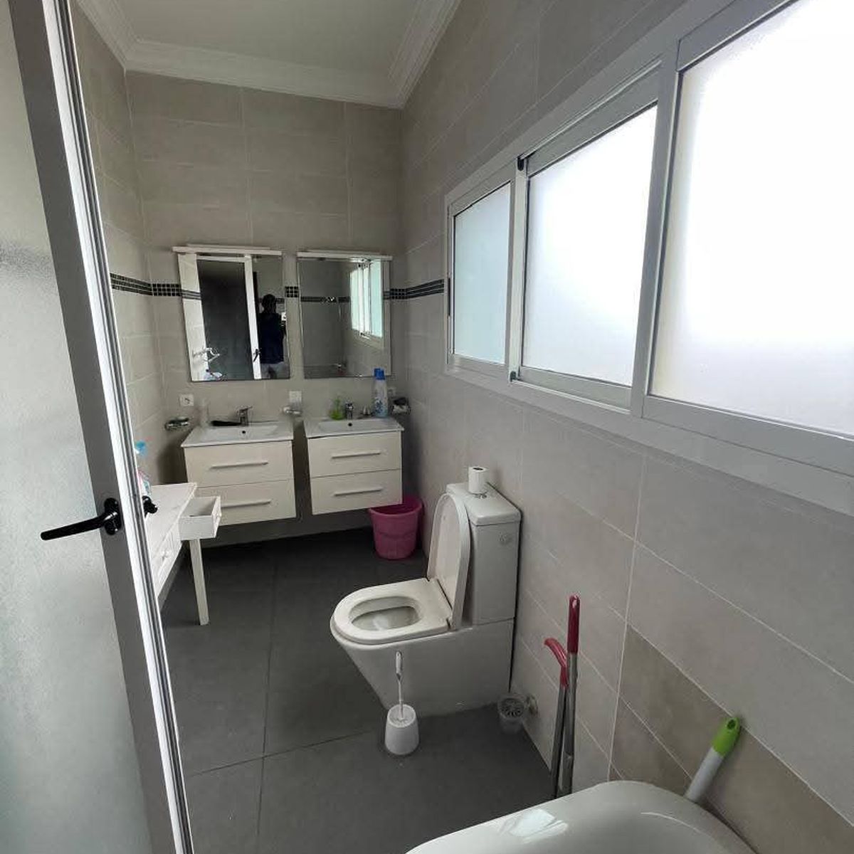 Location villa duplex à Angondjé Avorobam