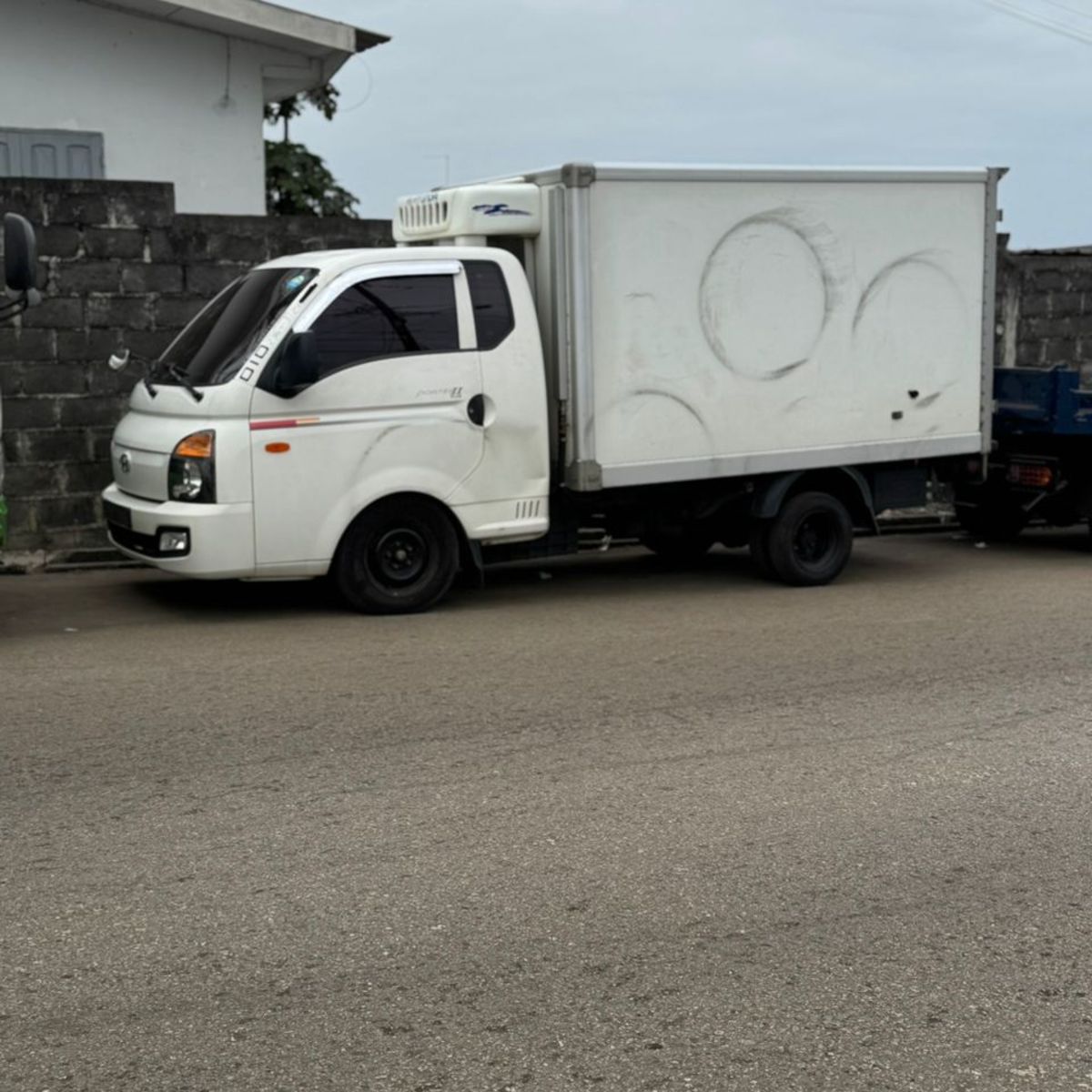 Hyundai H100