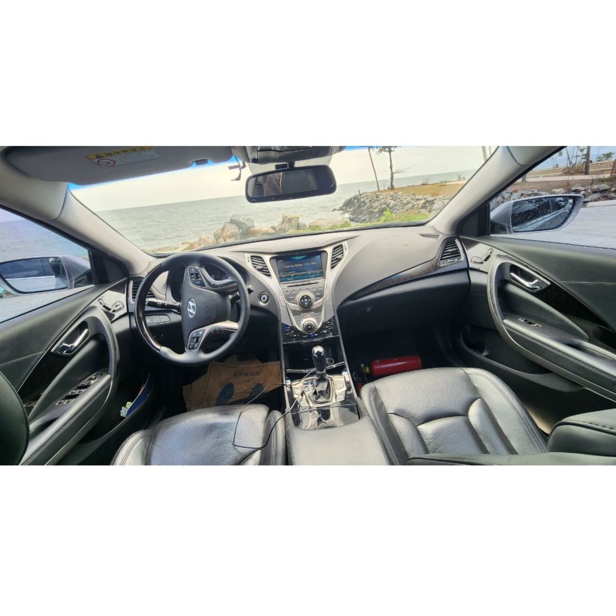 Hyundai Grandeur HG 300