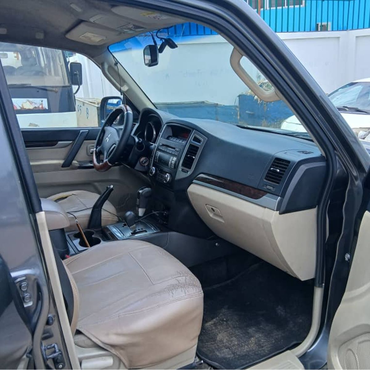Mitsubishi Pajero GLS V6