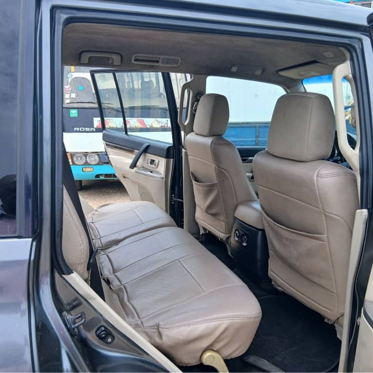 Mitsubishi Pajero GLS V6