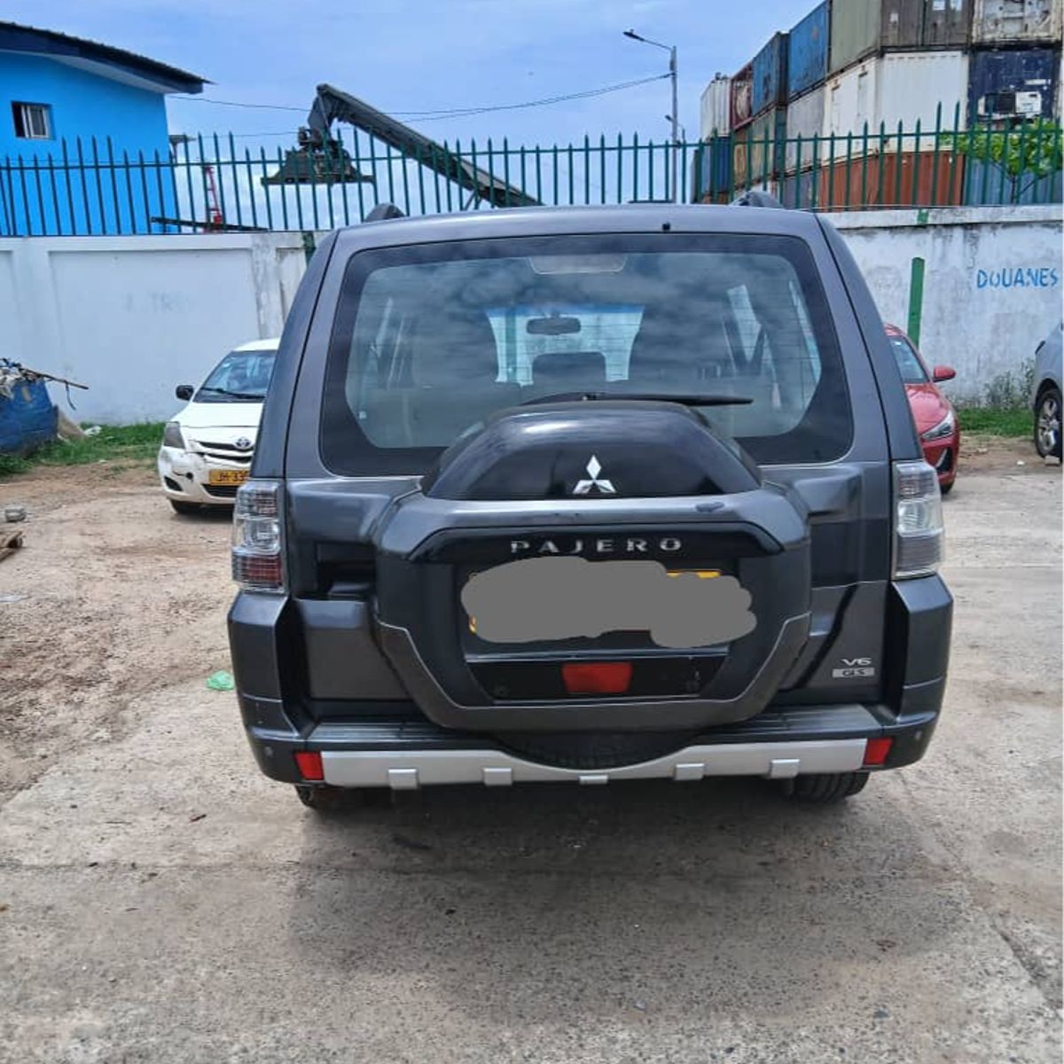 Mitsubishi Pajero GLS V6