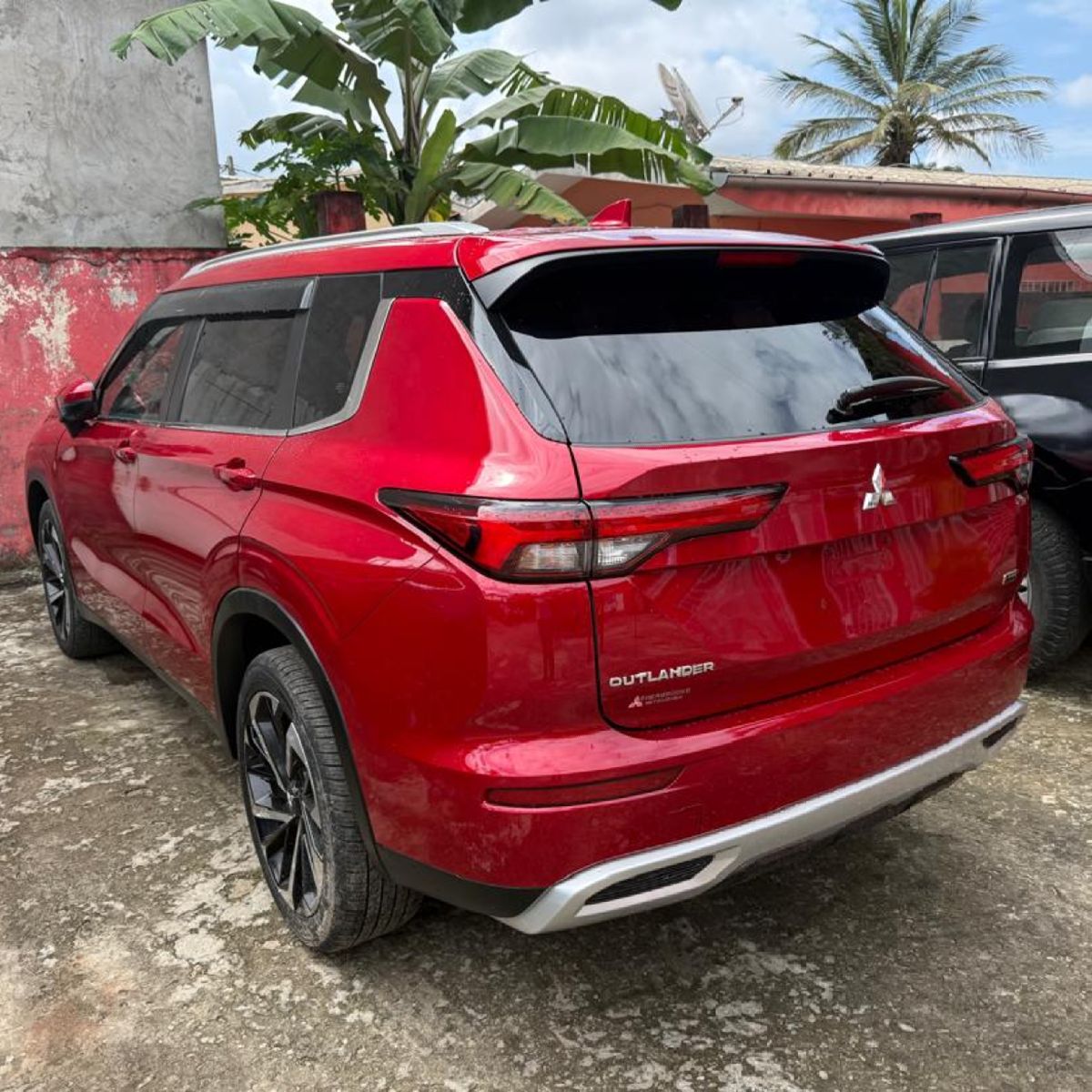 Mitsubishi Outlander 4WD 2021