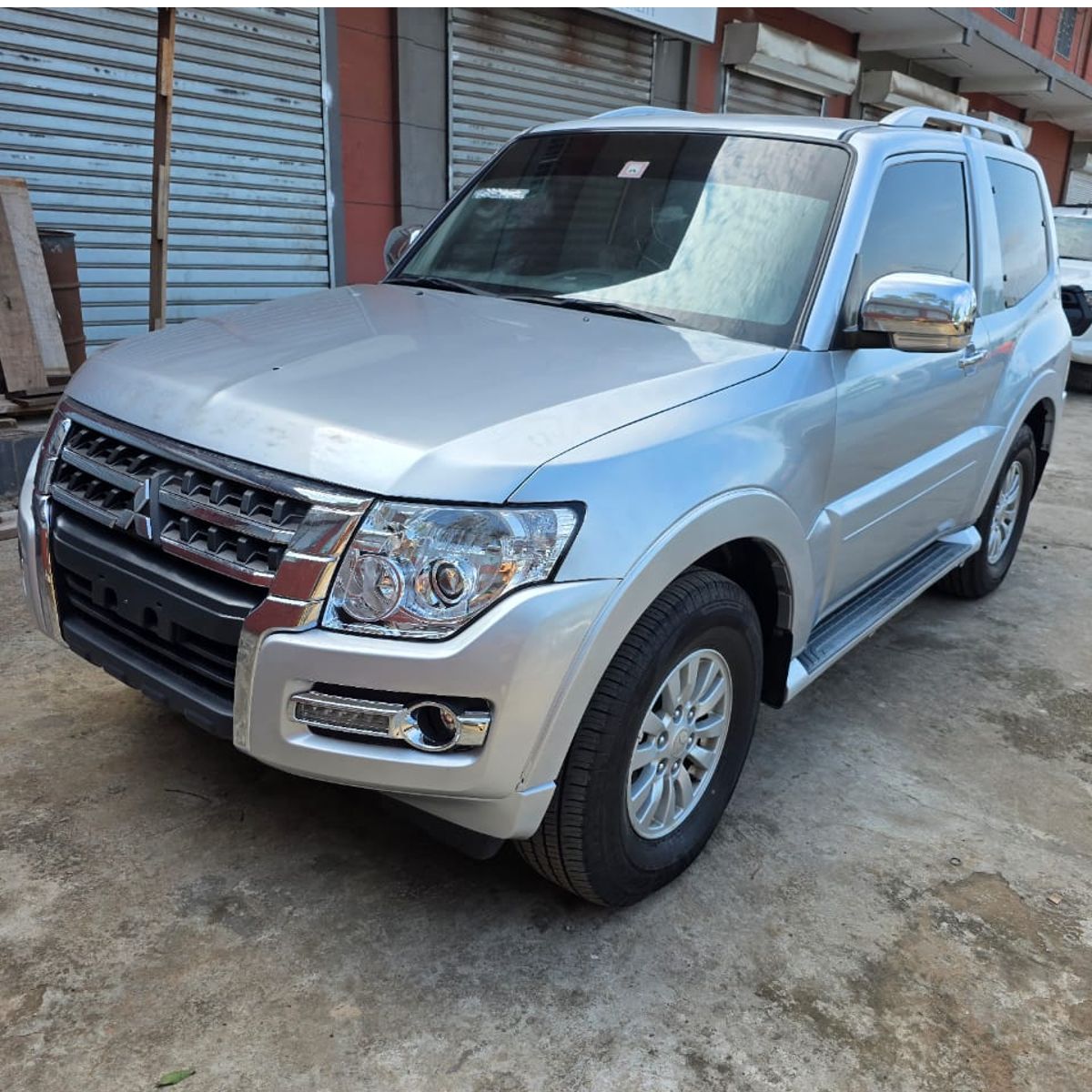 Mitsubishi Pajero GLS