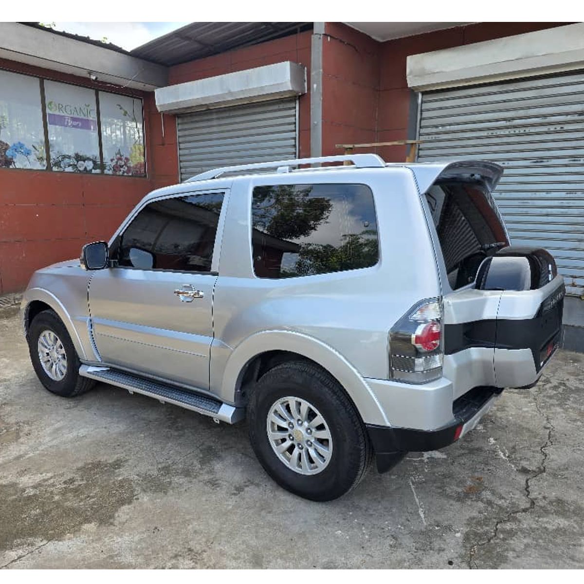 Mitsubishi Pajero GLS
