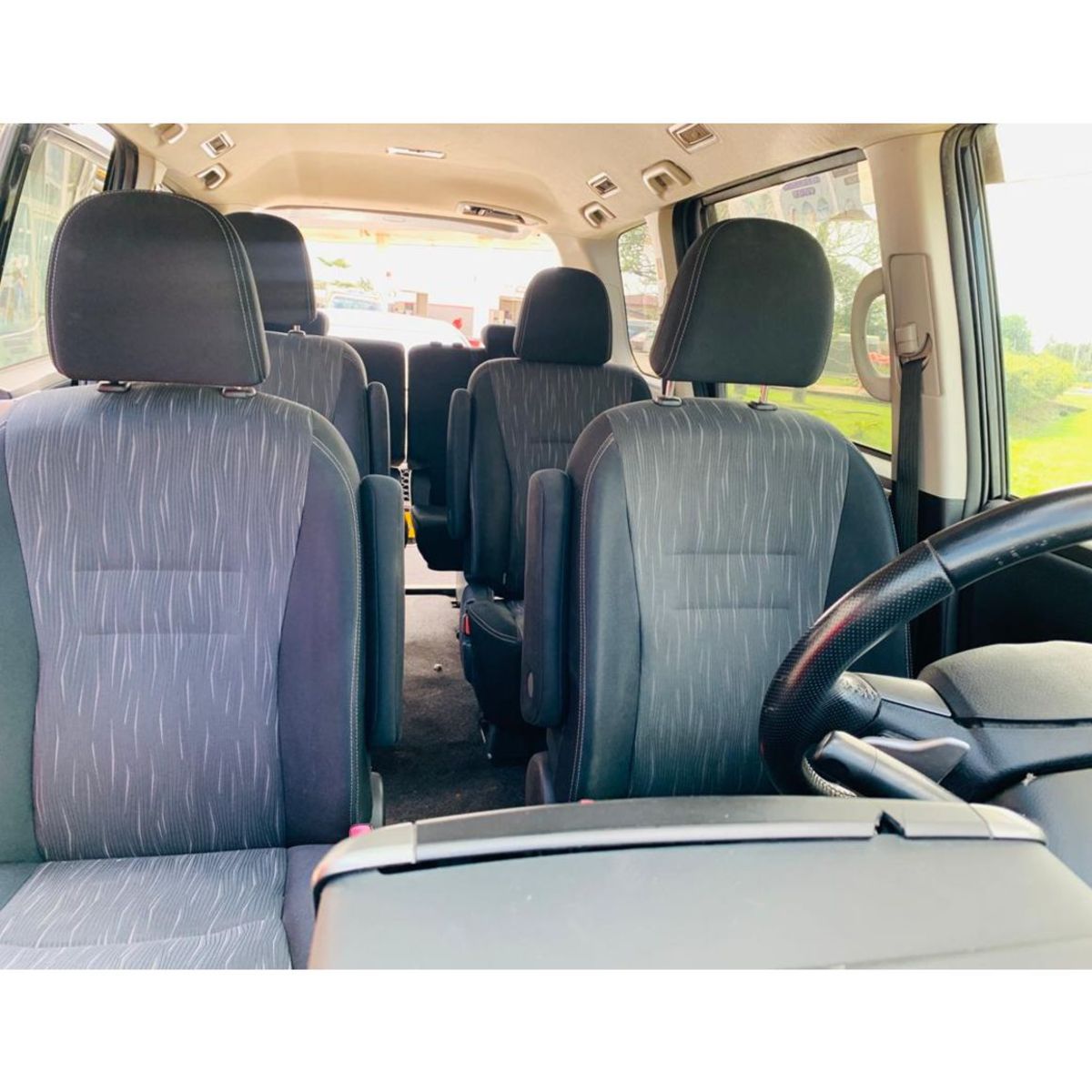 Toyota Voxy 2016