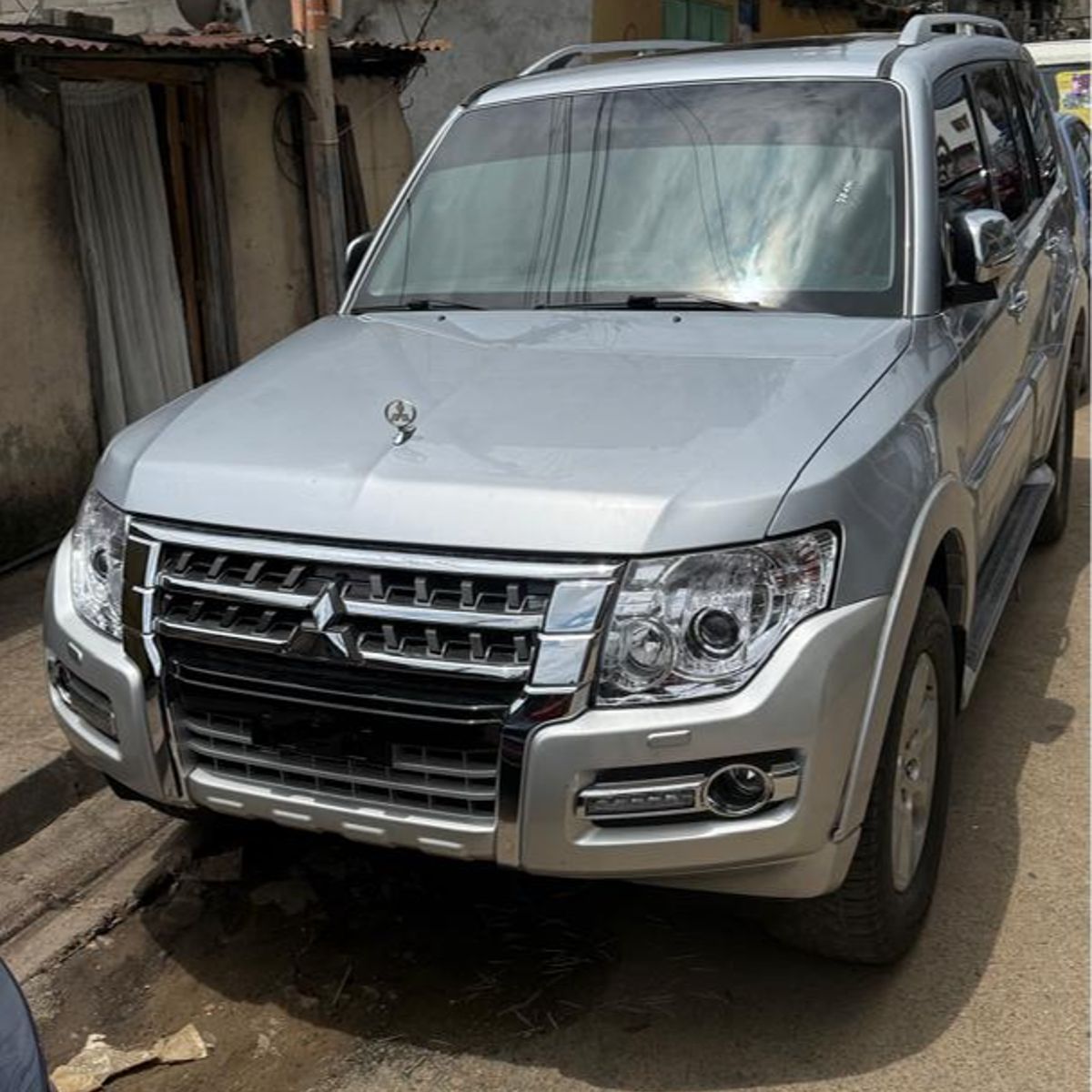 Mitsubishi Pajero GLS