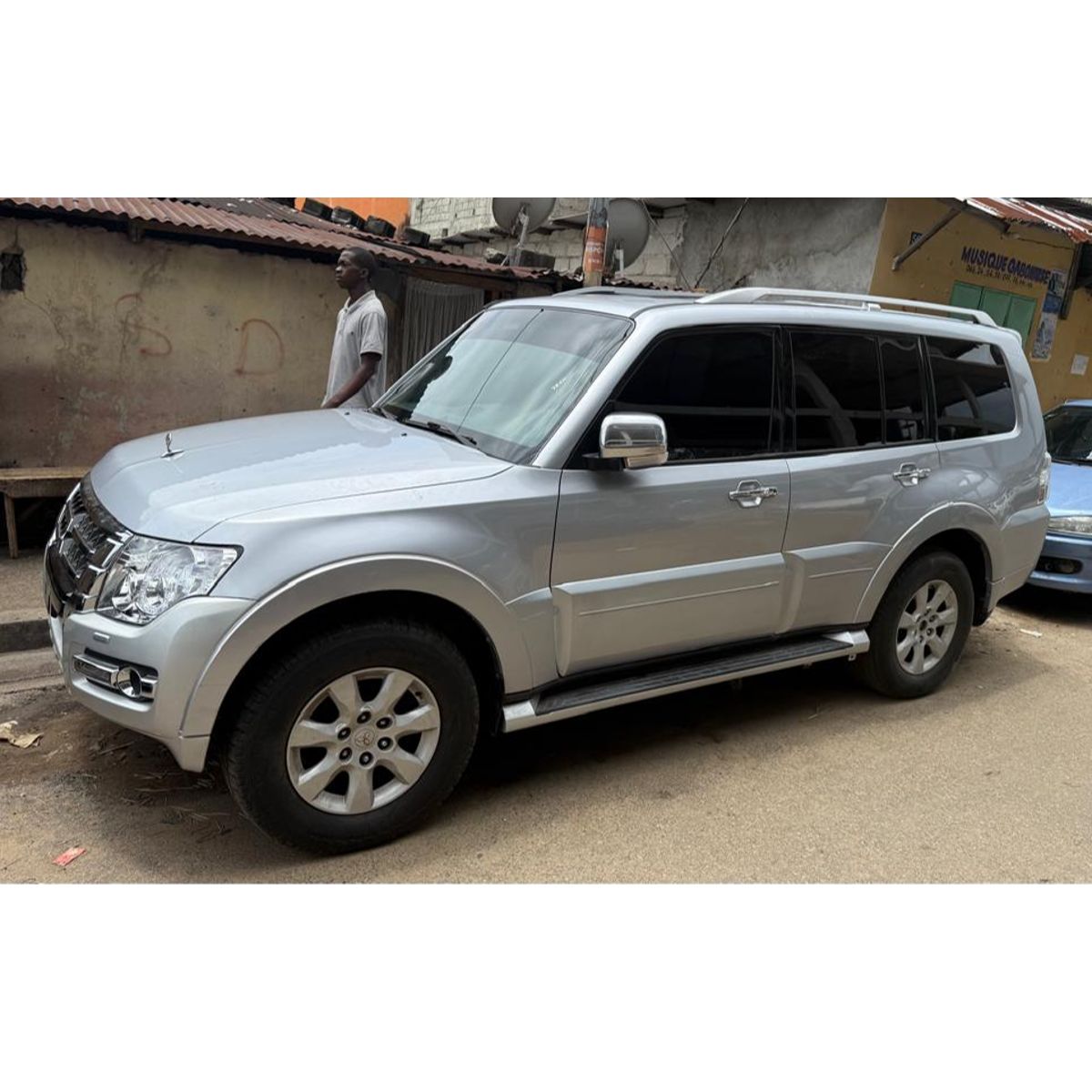 Mitsubishi Pajero GLS