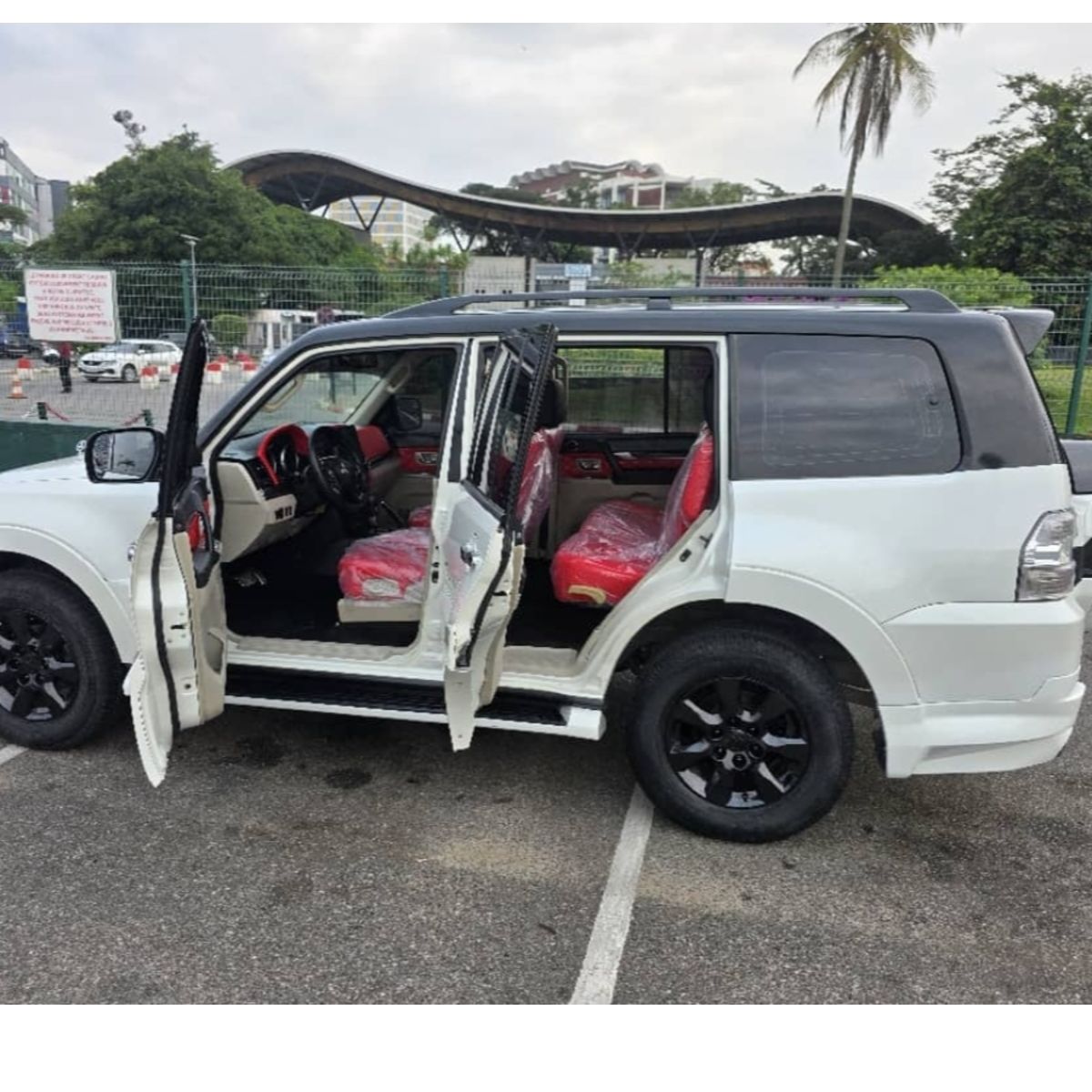 Mitsubishi Pajero GLS 2015