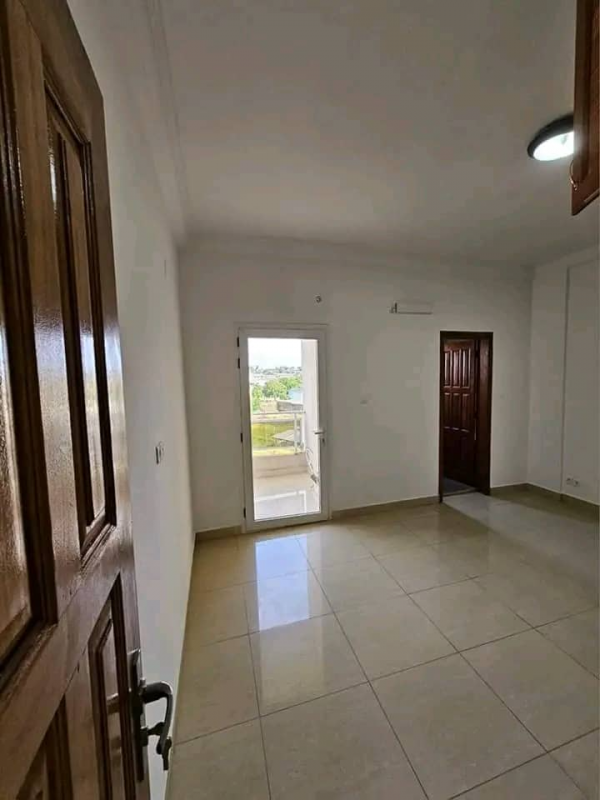 Appartement 3 chambres à louer à Libreville au Bas de Gué-Gué