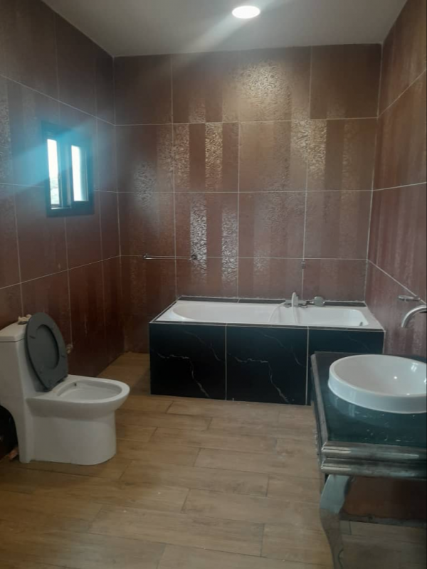 Appartement 4 chambres à louer à Libreville – Batterie IV