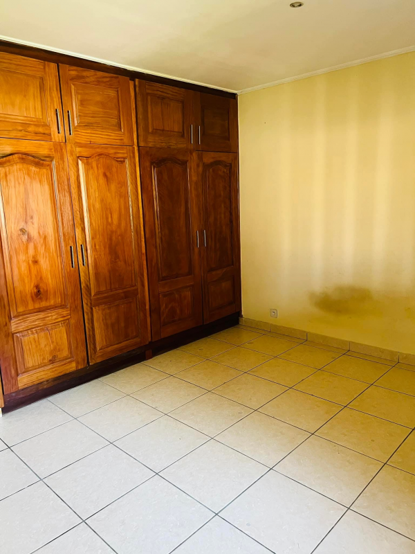 Appartement 2 chambres à louer à Libreville au Bas de Gué-Gué