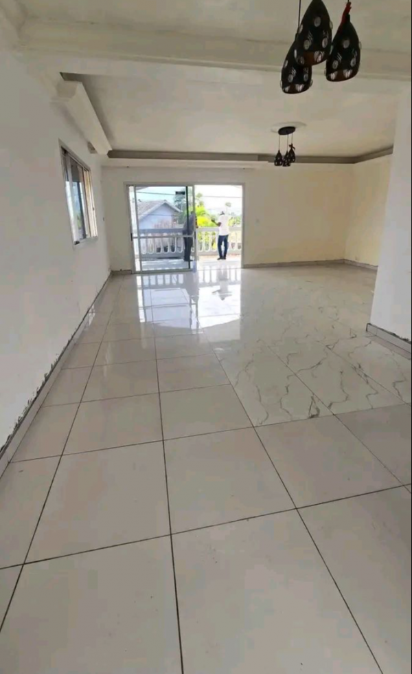 Appartement 3 chambres à louer à Akanda – Première Cité