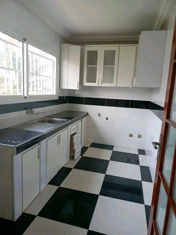 Appartement 2 chambres à louer à Akanda – Angondjé