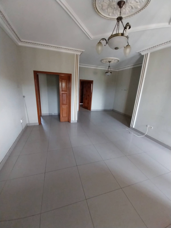 Appartement 2 chambres à louer à Owendo – Alenakiri