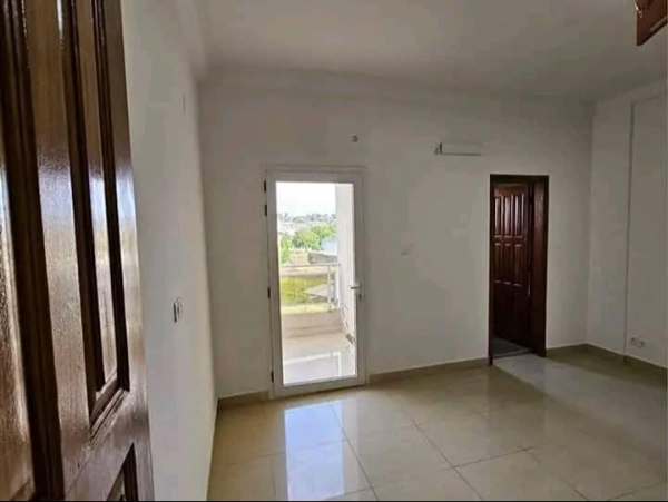 Appartement 3 chambres à louer à Libreville – Bas de Gué-Gué