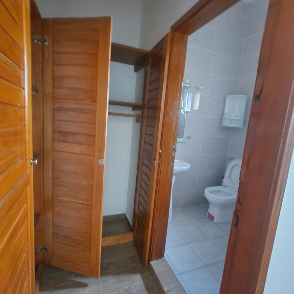 Appartement à louer à Angondje Sherko
