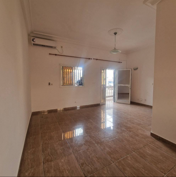 Appartement à louer à Angondje Sherko