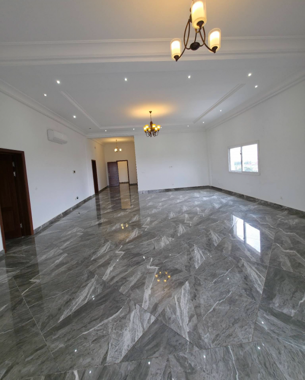 Appartement 4 chambres à louer à Louis