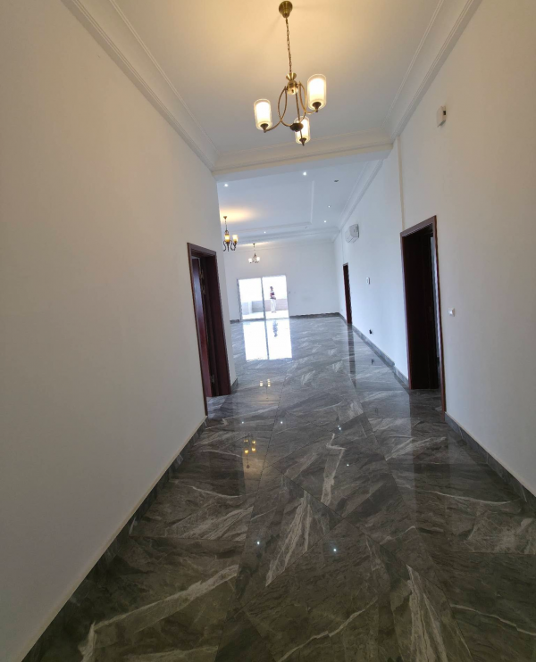 Appartement 4 chambres à louer à Louis