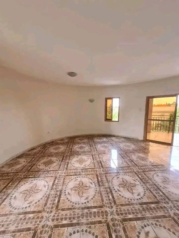 Appartement 3 chambres à louer à Alibandeng