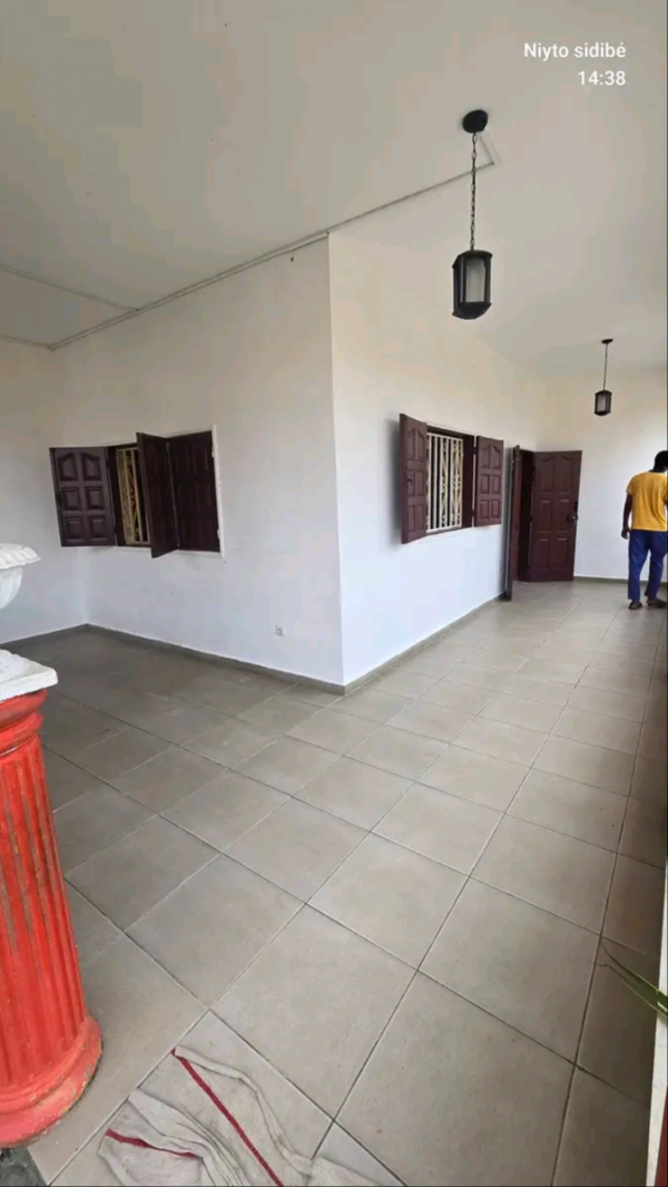 Appartement 2 chambres à louer à la Cité Amissa