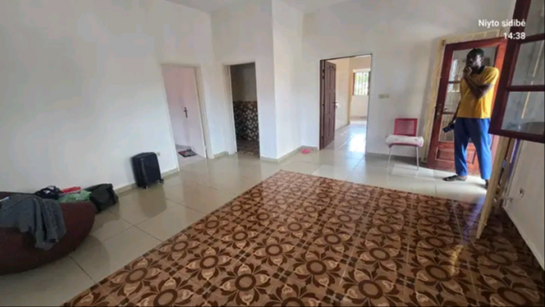 Appartement 2 chambres à louer à la Cité Amissa