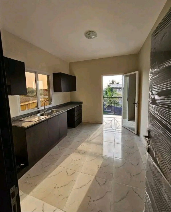 Appartement bon standing à louer à Akanda Sherko