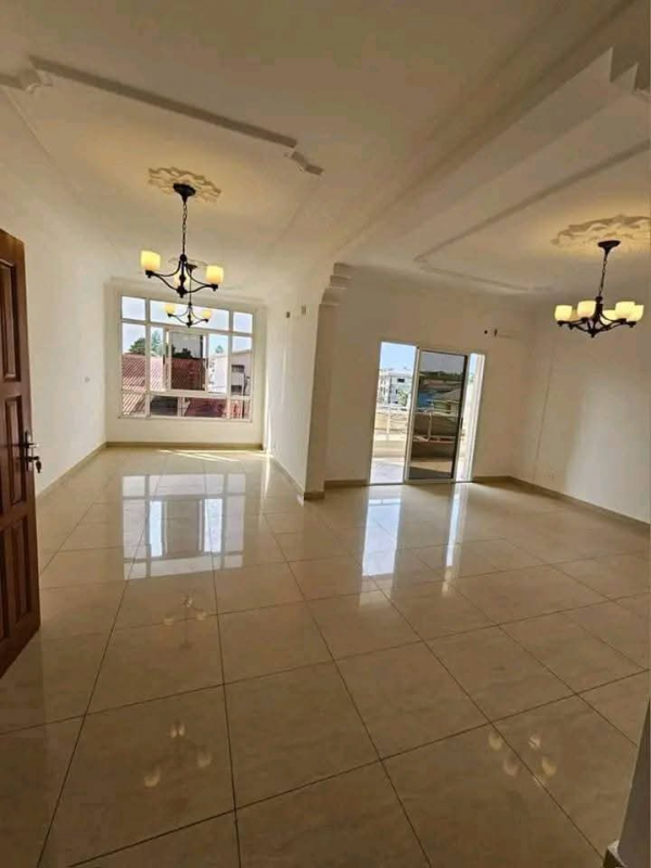 Appartement à louer au bas de Gué-Gué zone résidentielle