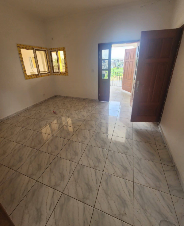 Appartement 2 chambres en voie secondaire à Malibe 1