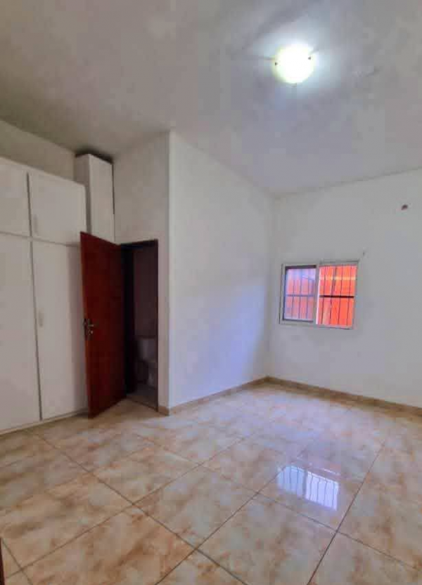 Appartement 3 chambres à louer à Angondjé Amissa
