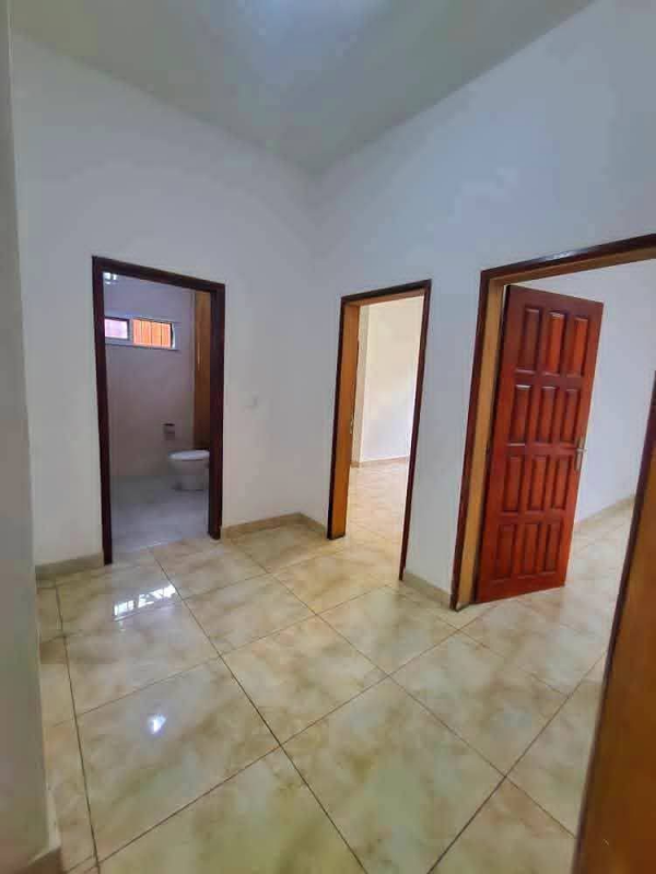 Appartement 3 chambres à louer à Angondjé Amissa